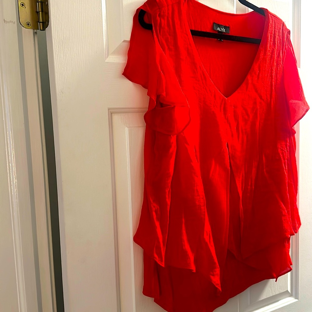 Casual dressy top.